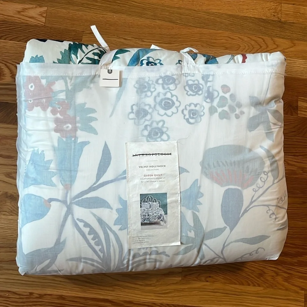 Anthropologie Velvet Hollyhock Queen Quilt NWT